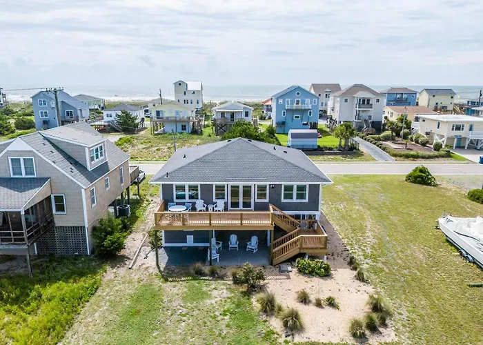 Charming 3 Bedroom House With Views Of The Ocean And The Sound