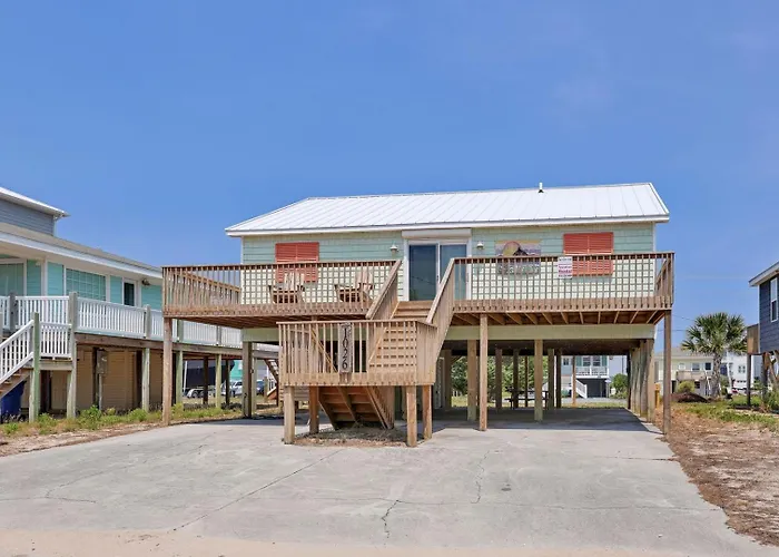 1026 Ocean Blvd - 4 Bedroom Beach Bungalow
